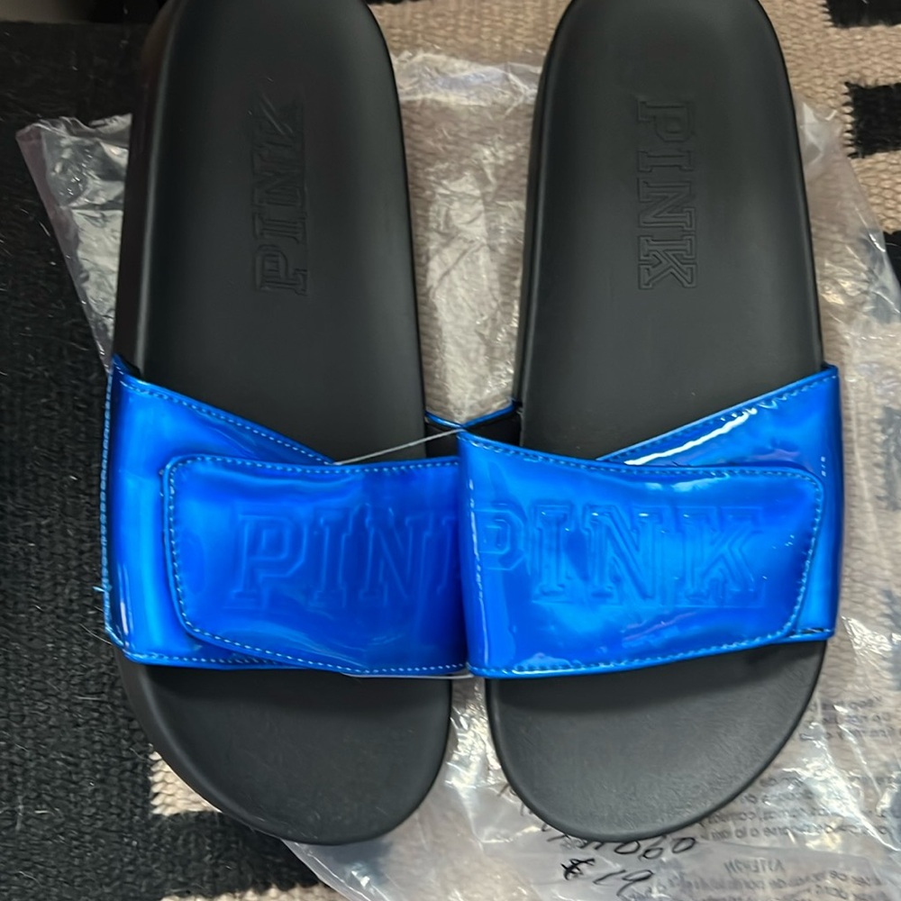 NWOT Pink VS blue adjustable slides